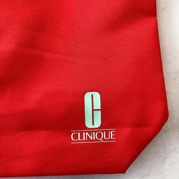 3/$36 - New! Clinique reversible tote bag red w/ mint green handles / polka dot - Picture 2 of 5